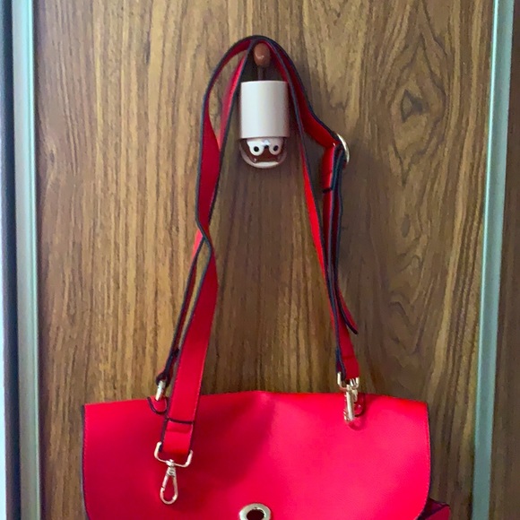 Red, no brand, brand new, unused - Picture 3 of 7